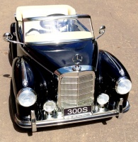 Детский Электромобиль Rivertoys Mercedes-Benz 300S LS-618 